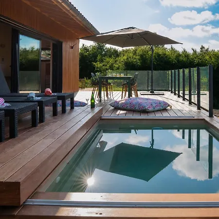 Le Benester De Charme Avec Micro Piscine 4 Etoiles Ferienhaus Villefranche